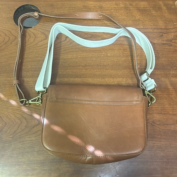 COPY - MadeWell The Transport Flap Shoulder Bag NH488 MONOGRAM GC - Picture 4 of 6